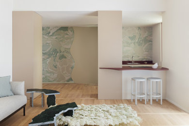 Diseño de salón contemporáneo con papel pintado