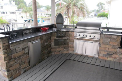 Patio - traditional patio idea in Miami