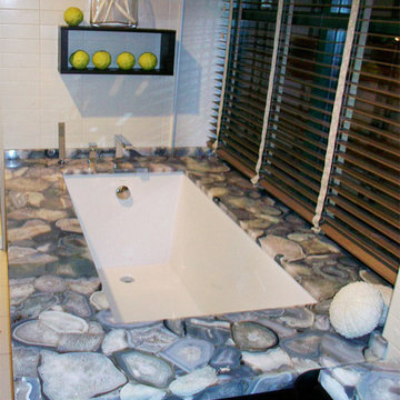 Gray Agate Bathtub