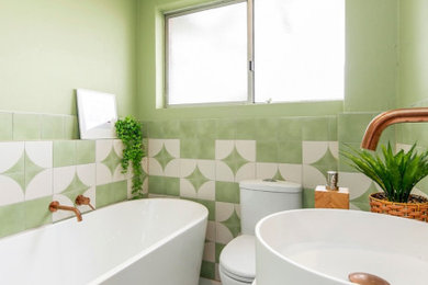 This is an example of a bathroom in Sydney.