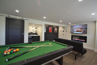 Example of a minimalist basement design in Toronto