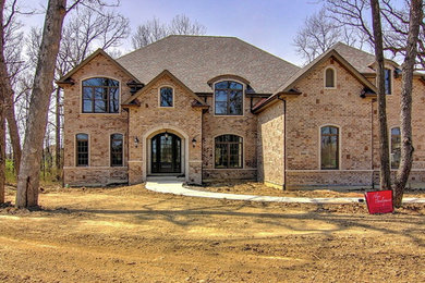 Home design - traditional home design idea in Chicago