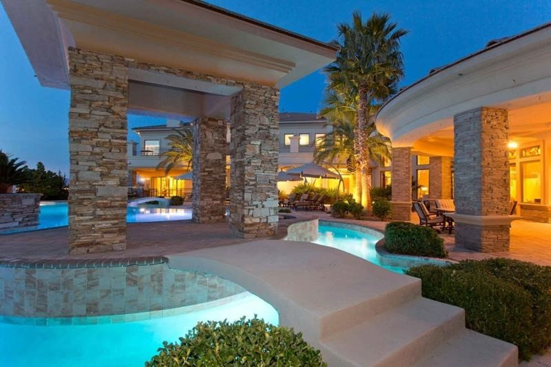 Weiss Residence