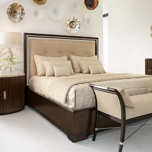 Bedroom - transitional bedroom idea in San Diego