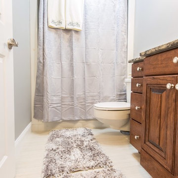A Rustic & Cozy Bathroom