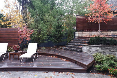 Deck - huge 1960s backyard deck idea in Ottawa