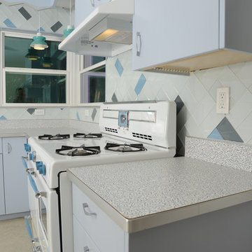 Jetson's Retro Vintage Kitchen