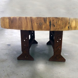Poplar round table - Coffee Tables
