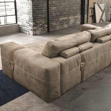 Richmond Sofa by Gamma Arredamenti