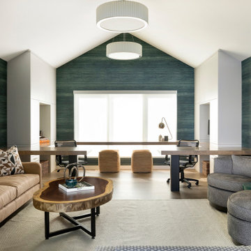 Contemporary Luxury on the Lake in Deephaven