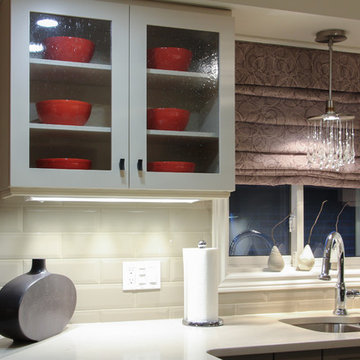 Sutton Mills Warm White Shaker