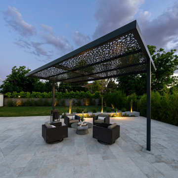 Mid-Century Modern Landscape Escape in Arcadia Pool, Outdoor Bar & Lush Front