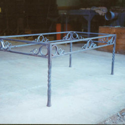 Tables 08 - Products