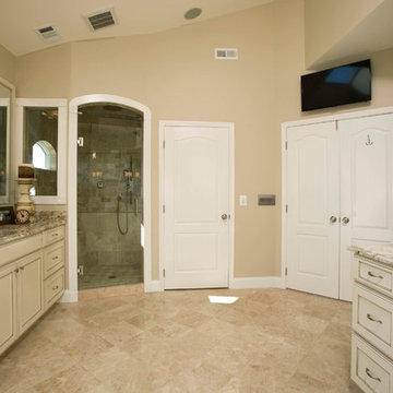 Venetian-Style Bathroom in Ashburn, Virginia