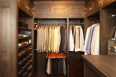 Example of a trendy closet design in Phoenix