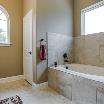 Up-Scale Traditional Home, Desoto