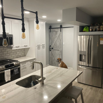 Urban Chic Manayunk kitchen by Lauren