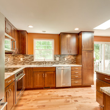 Warm transitional Kitchen Remodel Burke, VA