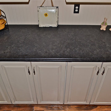 Laundry - Hidden Washer/Dryer