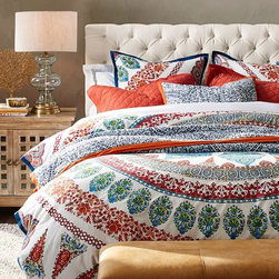 CHESTERFIELD UPHOLSTERED BED & HEADBOARD - Beds
