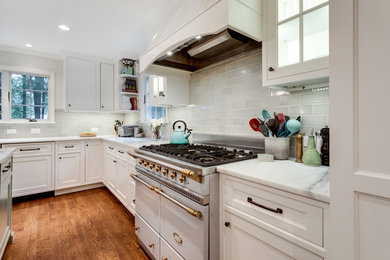 Transitional kitchen photo in DC Metro