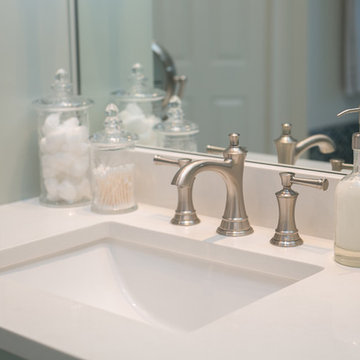 A serene spa masterbathroom