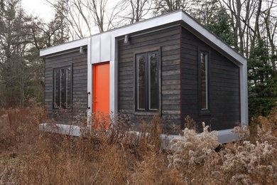 Trendy exterior home photo in Burlington