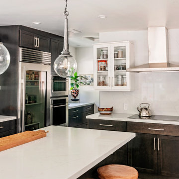 Moraga Drive Kitchen / Bel Air, CA