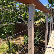 Mesh deck rails