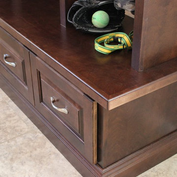 Moline, IL- Control Kitchen Clutter With a Custom Locker