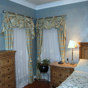 Lusterstone Plaster Finish in a Master Bedroom by Tom Taylor