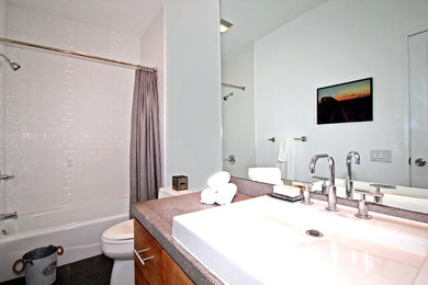 Inspiration for a contemporary bathroom remodel in Los Angeles