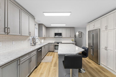 Kitchen - kitchen idea in Other