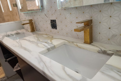 Example of a bathroom design in Chicago