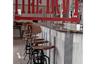 Example of a mid-sized urban home bar design in Toronto