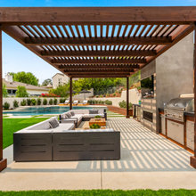 Outdoor eating/entertainment area