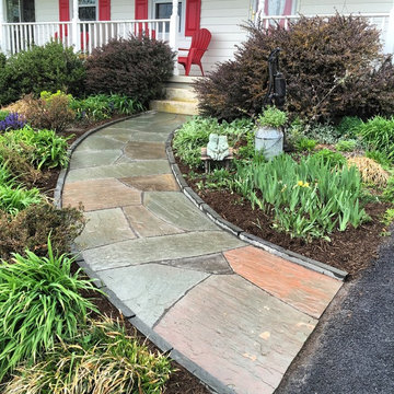 Informal Loosely Laid Flagstone Walkway