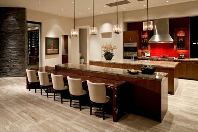 Example of a 1950s home design design in San Diego