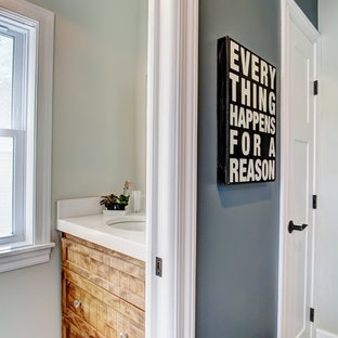 Landhausstil Gästetoilette & Gäste-WC mit braunen Fliesen: Ideen für