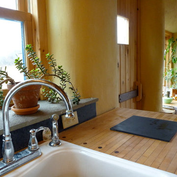 Rustic Post and Beam Straw Bale House