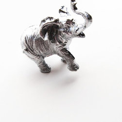 Silver Resin Elephant Sculpture - Decorative Objects And Figurines