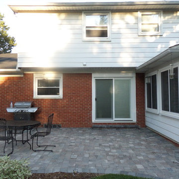 500 Sq. Ft. Oaks Colonnade Patio & Walkway