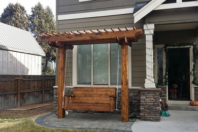 Entryway - mid-sized traditional entryway idea in Other