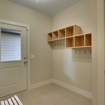 Mudroom – A Little Bit Mod – Home near Theodore Wirth Park