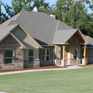 316 Oakgrove Way