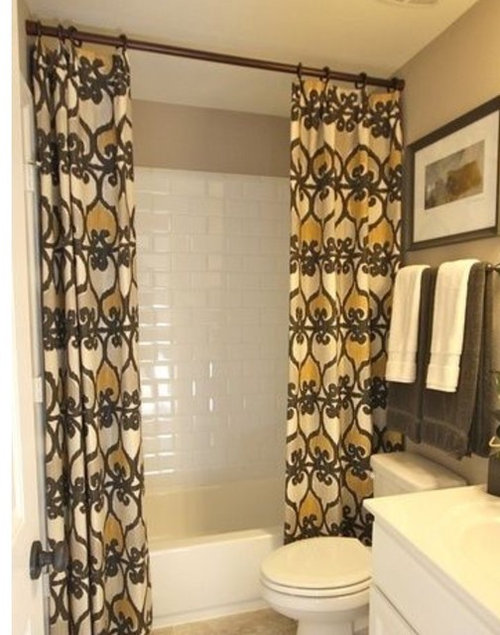 Bathroom with harvest gold tub