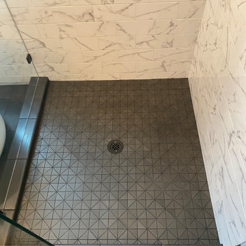 Canton - Mid-Century Modern Bathroom