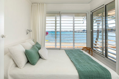 他の地域にある地中海スタイルのおしゃれな寝室