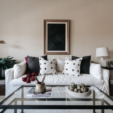 Simon Sunday | Living Room