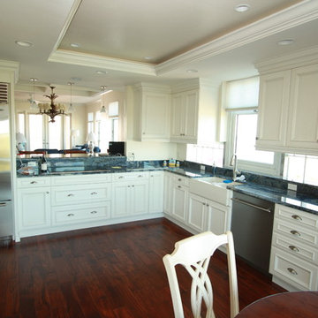 Kitchen & Family Room
